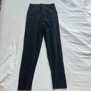 PINK leggings. Very comfortable material. perfect for yoga/Pilates/working out.